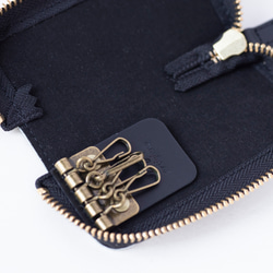 日本製　手触りのいいハラコ素材で作った　4連キーケース　牛毛皮　スマートキー　ダルメシアン　apo-16nch 5枚目の画像