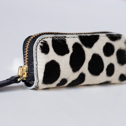 日本製　手触りのいいハラコ素材で作った　4連キーケース　牛毛皮　スマートキー　ダルメシアン　apo-16nch 2枚目の画像