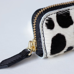 日本製　手触りのいいハラコ素材で作った　4連キーケース　牛毛皮　スマートキー　ダルメシアン　apo-16nch 3枚目の画像