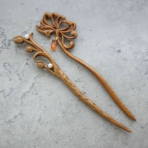 再販 高級木材 1本かんざし 両面彫り 鈴蘭 菊 木彫り 檀木 簪 和装