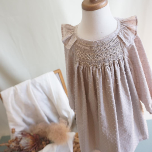 フリル襟andスモッキング刺繍ドットミニヨンワンピース❤︎ 子供