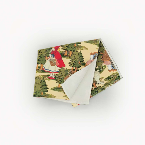 ハンカチタオル「あかずきん」 　赤ずきんちゃんの物語を切り取ったマイクロファイバータオル 3枚目の画像