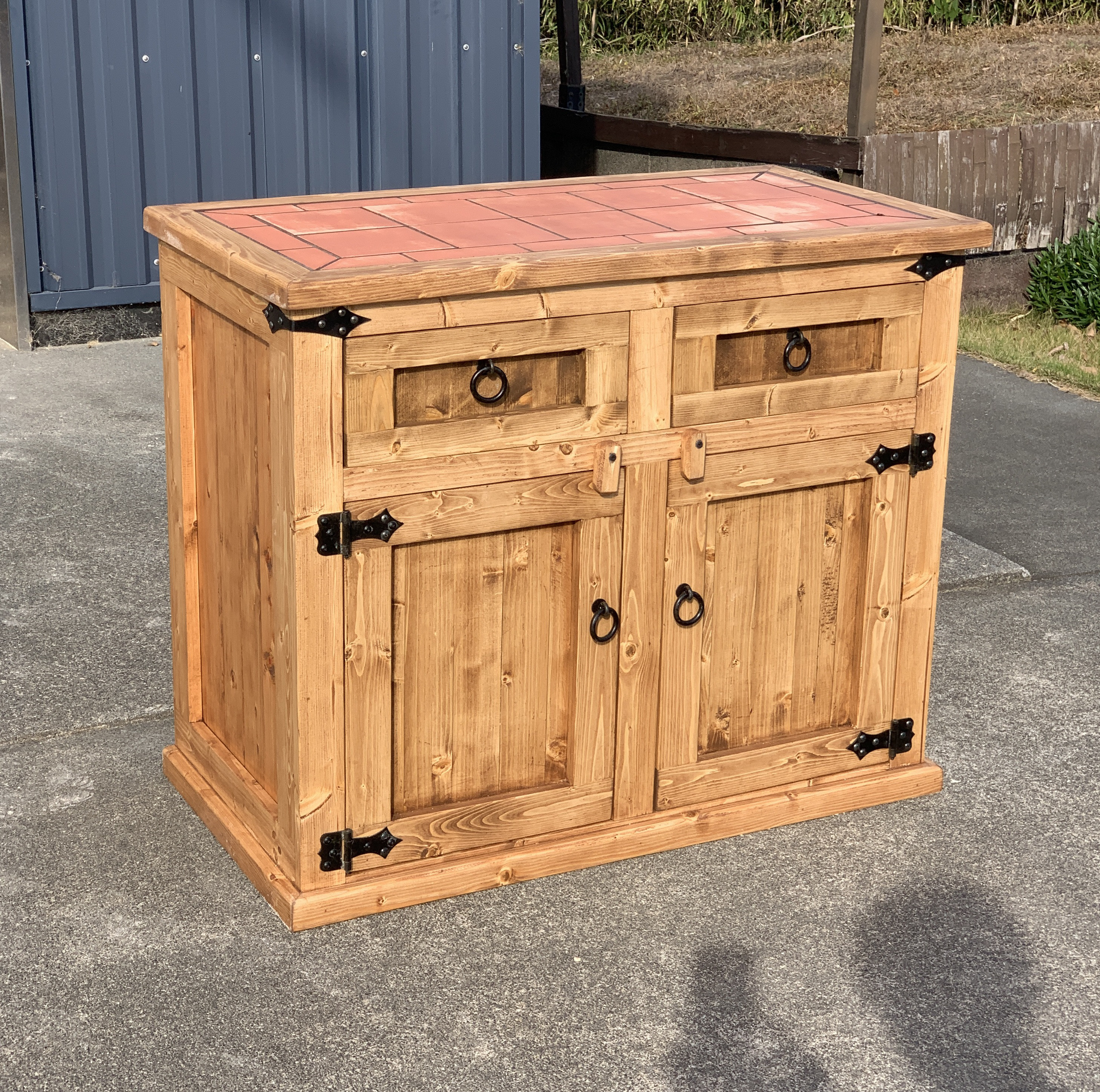 国内製ハンドメイド家具【送料無料(一部地域除く)】 タイルカウンター　木製キャビネット