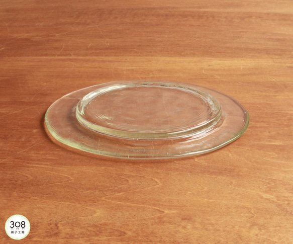 在庫限り：リサイクルガラスの食器　リム皿　ライトグリーン(φ16cm) 6枚目の画像