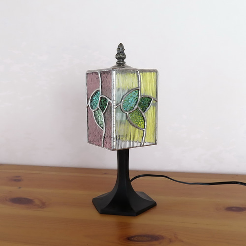 ステンドグラス⭐︎アイビーのスタンドランプ