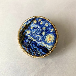 ゴッホ「星月夜」の手刺繍ブローチ 2枚目の画像