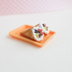 迷你草莓小布丁可麗餅 單支  耳環 黏土 仿真食物 娃用 第4張的照片