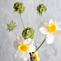 【ラッパスイセンとクーゲル】｜アーティフィシャルフラワー 花瓶アレンジ| 冬｜ギフト・インテリア雑貨 2枚目の画像