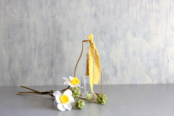 【ラッパスイセンとクーゲル】｜アーティフィシャルフラワー 花瓶アレンジ| 冬｜ギフト・インテリア雑貨 7枚目の画像