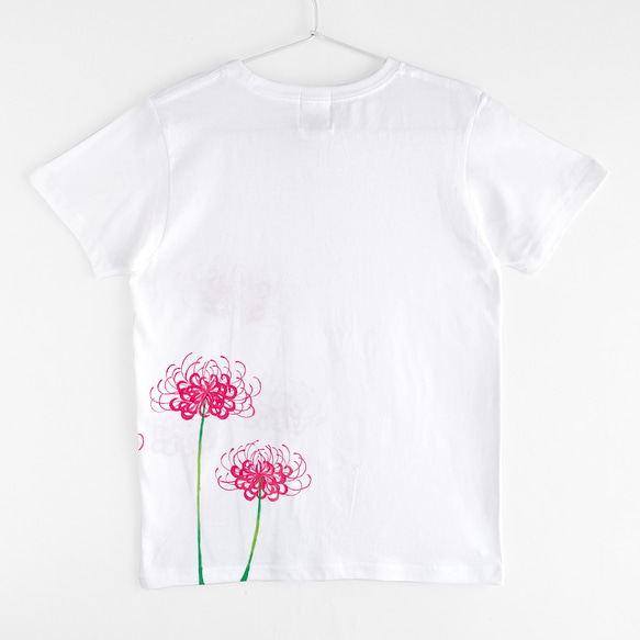 彼岸花柄Tシャツ ホワイト 手描きで描いた彼岸花柄Tシャツ 曼珠沙華 秋 白 9枚目の画像