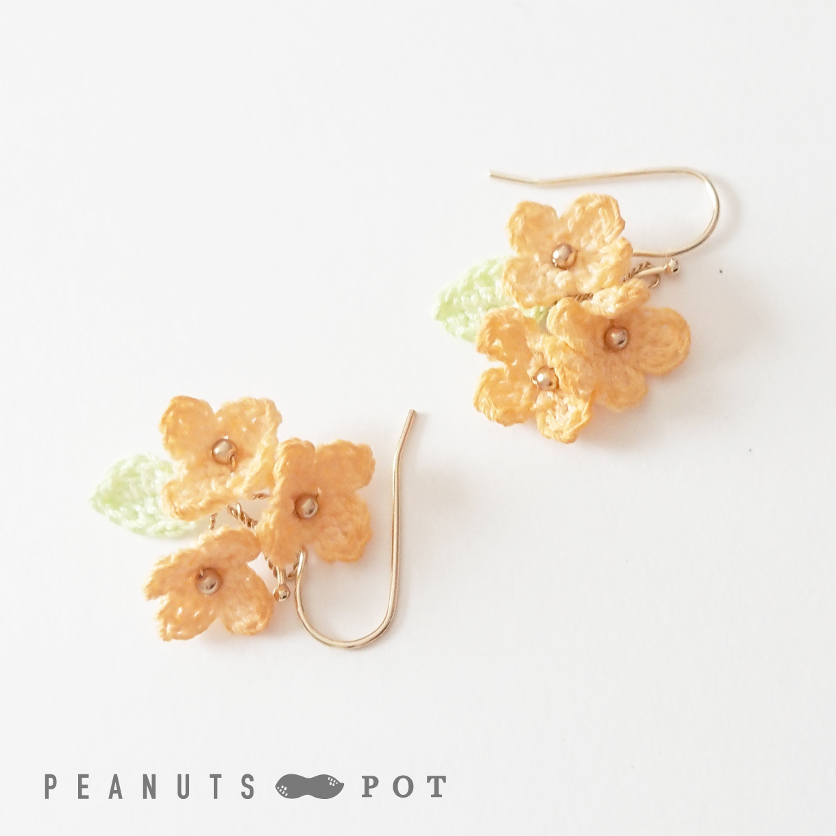 ♡ハンドメイド♡ビジューピアスイヤリング№670金木犀 ♡ハンドメイド♡ビジューピアスイヤリング№670金木犀