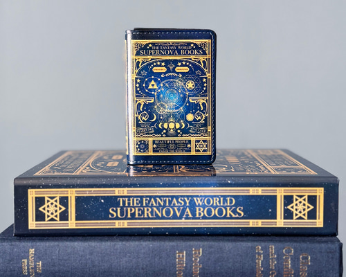 小さな本のような名刺入れ 