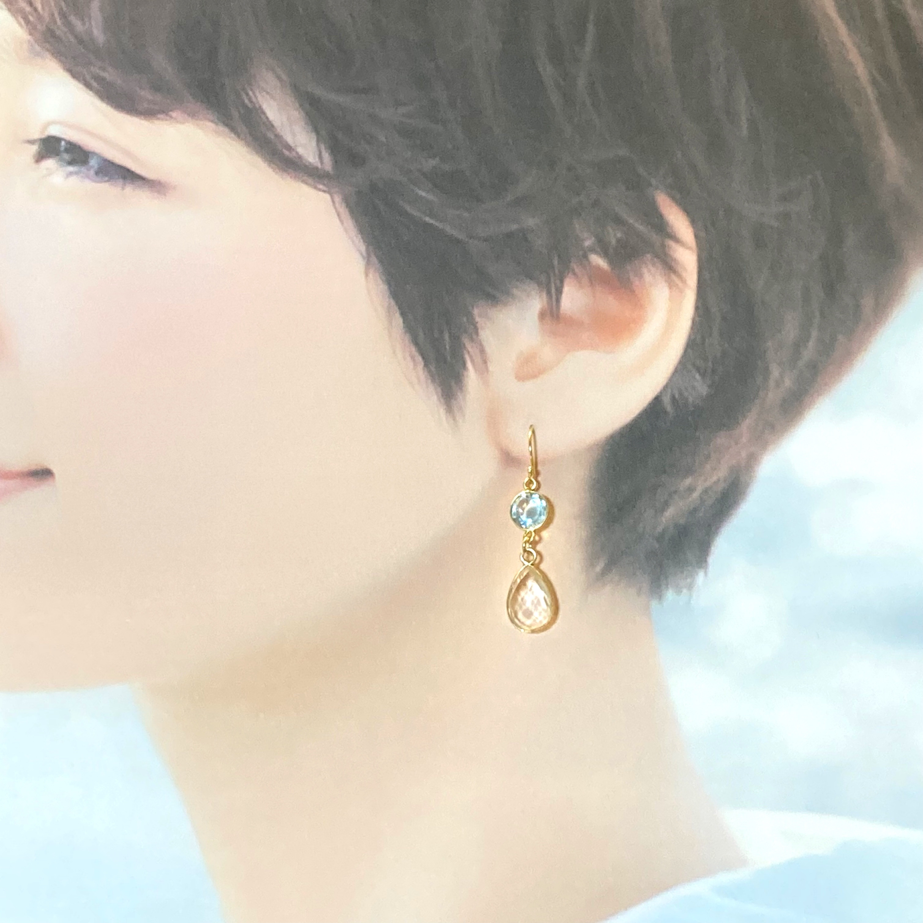 【天然石】宝石質クリスタルとブルートパーズのピアス(イヤリング変更可)