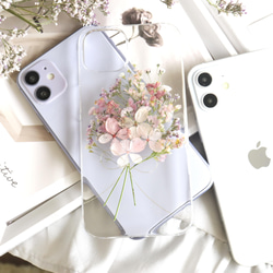 ナチュラルピンクのブーケ 押し花スマホケース iPhone15Android カスミソウ スマホケース　16e 2枚目の画像