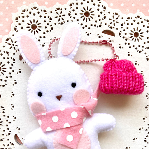 うさぎのちいさいともだち : かわいいフェルトマスコット　新装版 41n5vOGOfNL._UF350,350_QL50_.jpg