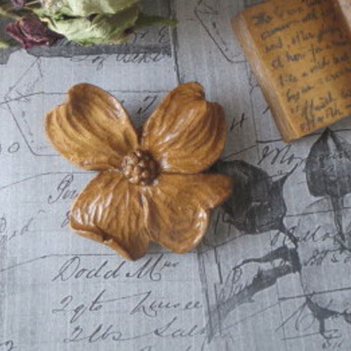 木彫り　トレイ　花柄　彫刻　ハナミズキ 木彫り トレイ 花柄 彫刻 ハナミズキ