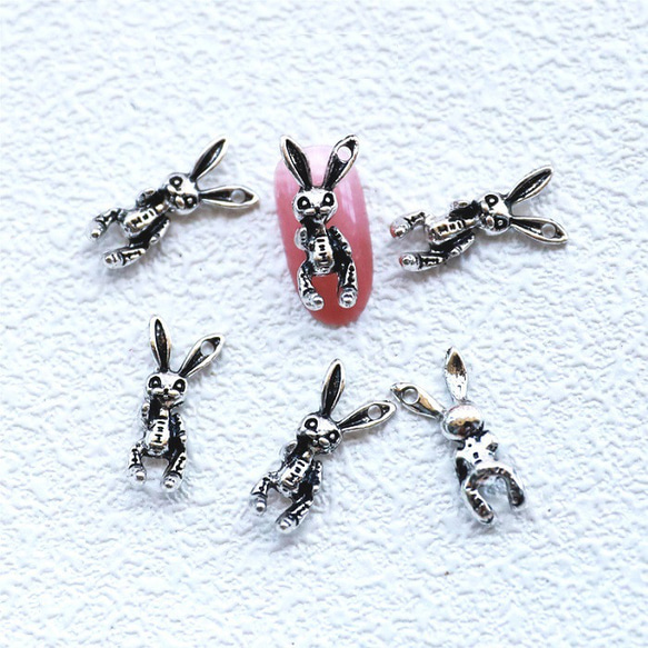 ネイルパーツ 2個 兎 うさぎ ウサギ チャーム ペンダント デコパーツ アンティーク ハンドメイド 色選択自由 2枚目の画像