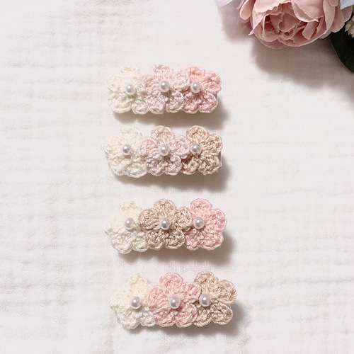 【返品送料無料】 3連小花ベビーヘアクリップ♡ ナチュラルカラー パール付き小花 ファッション雑貨
