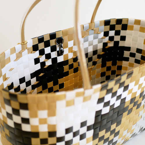 2021年1番人気デザイン！ アウトドアベージュLL B4サイズ 2WAYプラカゴ