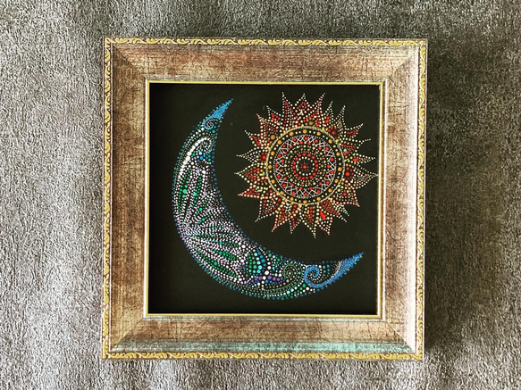 点描画曼荼羅 「上弦の月と、見守る太陽」 その他アート ao✱makana