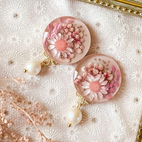 ライスフラワーの花束 ピンク ピアス イヤリング❋レジンアクセサリー 