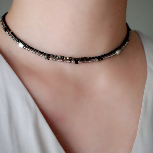 フランスアンティークビーズとシードビーズのネックレス(2本SET)black 