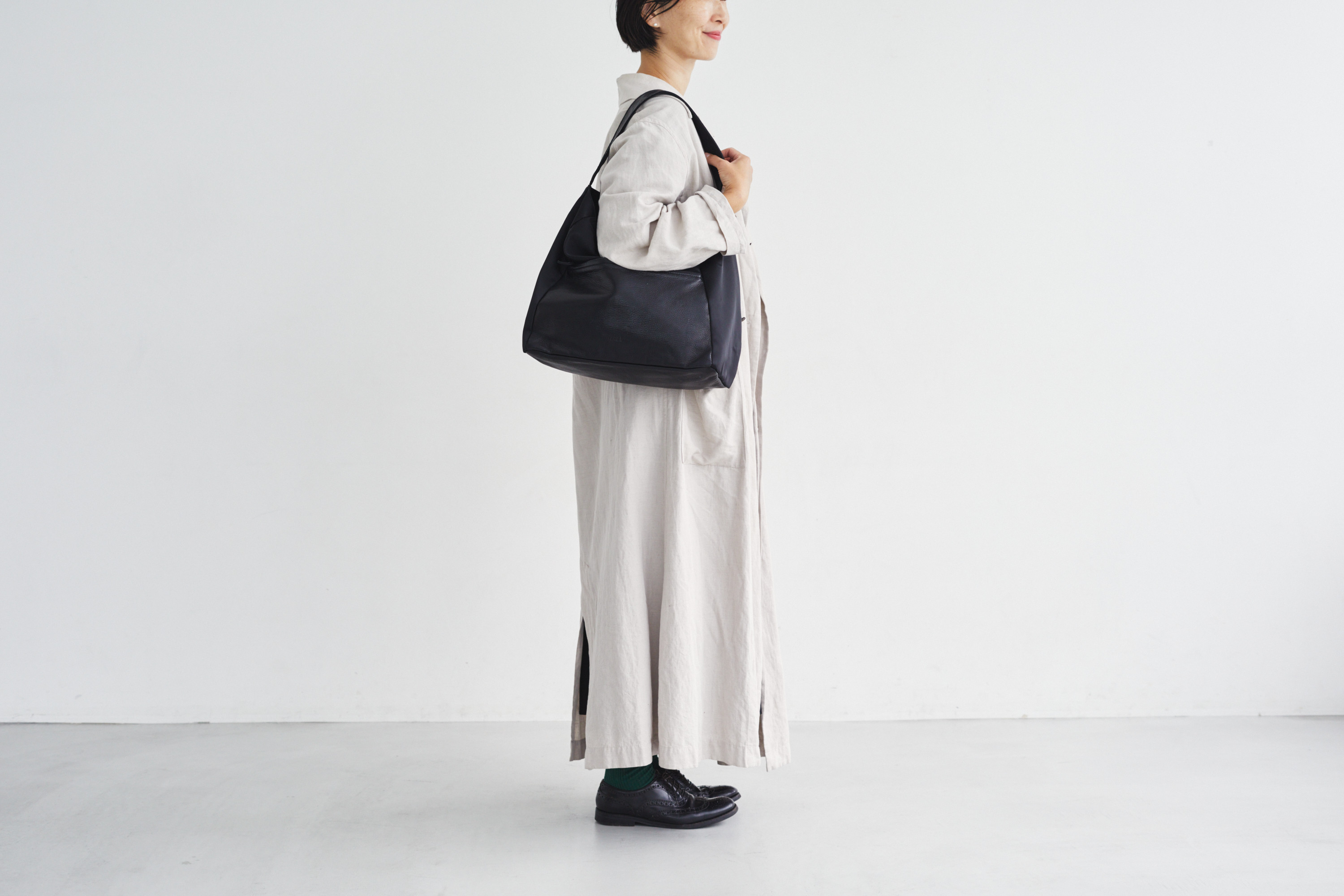 end.b『凛と』したい日に持って欲しい　2wayバッグ　黒