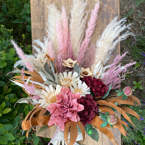 パンパスグラスを使ったふわふわの秋色スワッグ ドライフラワー