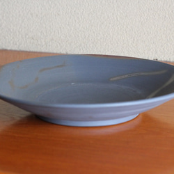 備前焼の２１ｃｍ深皿、パスタ皿、カレー皿（ブルーグレー） 1枚目の画像