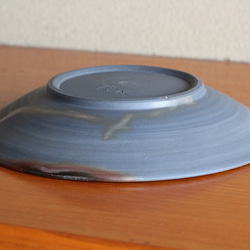 備前焼の２１ｃｍ深皿、パスタ皿、カレー皿（ブルーグレー） 2枚目の画像