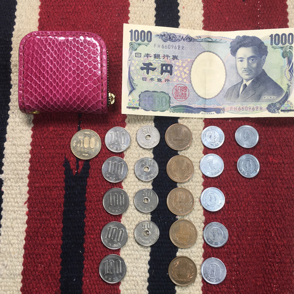 ピンクパイソン　手の平サイズのコインケース 10枚目の画像