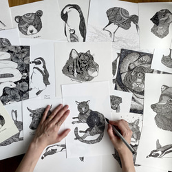 マーガレットと桜の猫: 動物モノクロポスター【A4サイズ】フレームなし 16枚目の画像