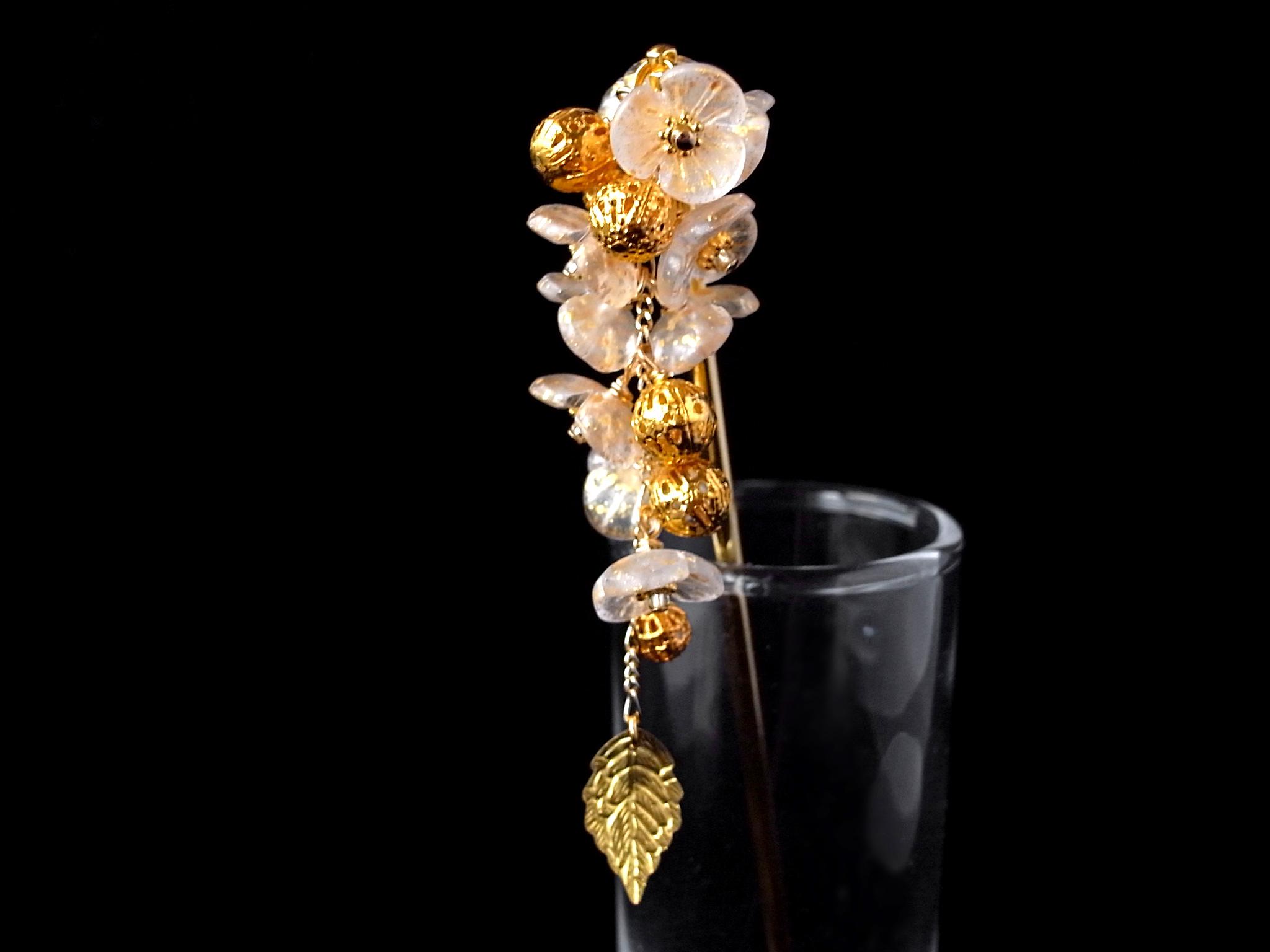 かんざし　 金箔調　磨りガラスの鈴生りフラワー　一本挿し　一本簪　クリア　ゴールド　和風　ボタニカル　0065
