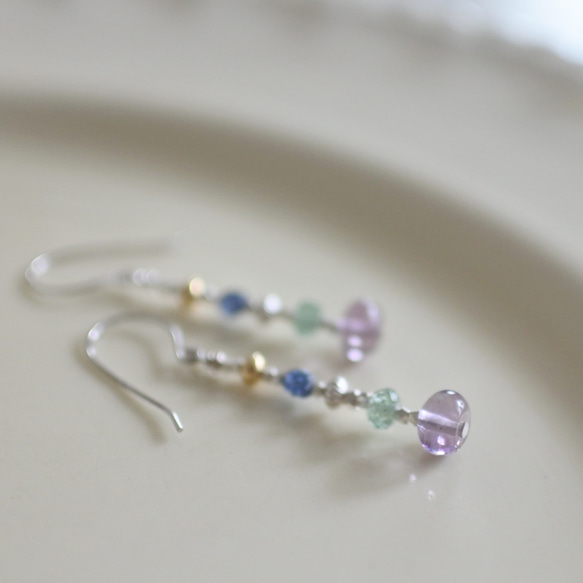 カレンシルバー　フローライト　グリーンカイヤナイト　ヴィンテージビーズのピアス（Silver925）orイヤリング 1枚目の画像