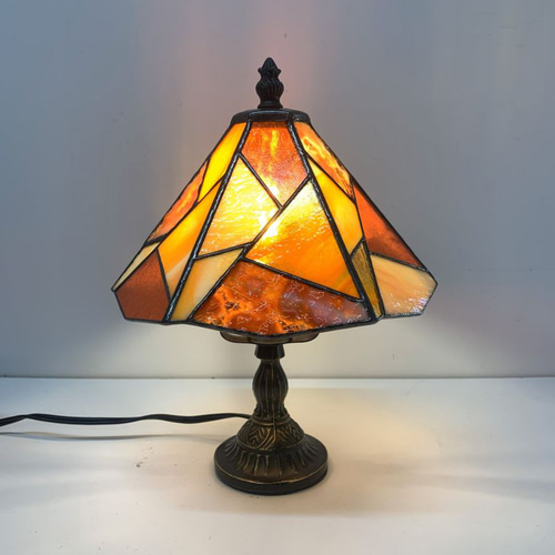 色彩オレンジ色のランプ オレンジ色のステンドグラス インテリア雑貨