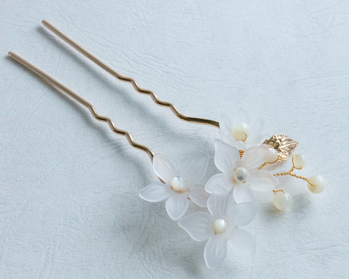 ホワイトパールの蝶の簪 白蝶貝 桜花月かんざし（下がり付き） | かづら清老舗オンライン