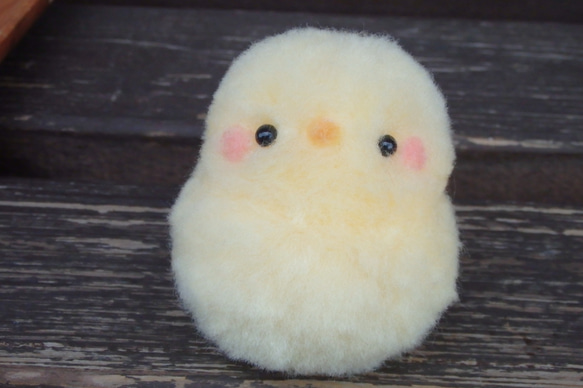 ふわふわポンポンのヒヨコちゃん☆ 羊毛フェルト 紫花 通販 12638606