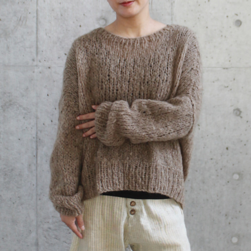 ◉軽ふわ手編みニット◉モヘアショートセーター サンドベージュ
