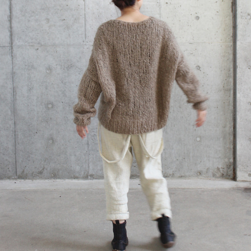 ◉軽ふわ手編みニット◉モヘアショートセーター サンドベージュ ◉軽ふわ手編みニット◉モヘアショートセーター サンドベージュ