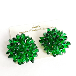 【bob's popular】揺れる emerald green Dahlia pierce/earring＊large 1枚目の画像