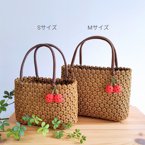 受注制作】花結び編み❀かごバッグ(M)オータム色[チャーム付 受注制作】花結び編み❀かごバッグ(M)オータム色[チャーム付