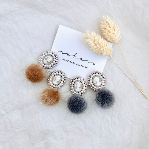 再販】全2色 カメオ ビーズ刺繍×ファーボールピアス/イヤリング ピアス 