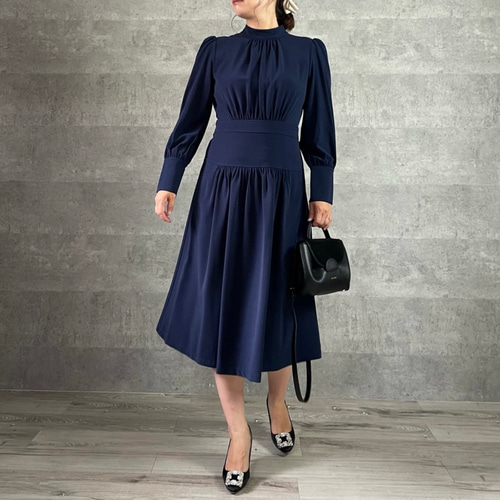 SALE□洗えて安心♡上品美ラインシルエット 膝下フレアワンピース【L