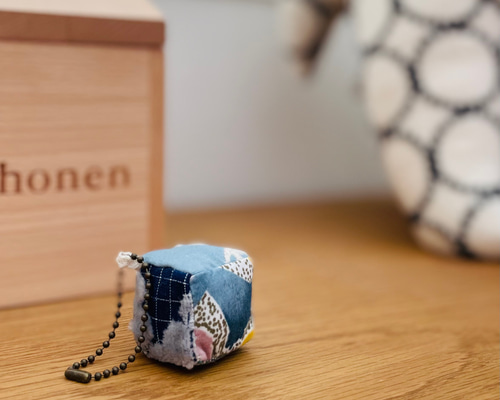 ☆現品限り☆⚮̈ミナペルホネン生地使用⚮̈ミニサイコロバッグチャーム