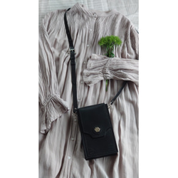 《特集掲載》黒猫スマホウォレット【縦型ポシェット・肩紐長さ調整可・ハンド紐別売】ねこ好きさんに！※袋ラッピング無料 2枚目の画像