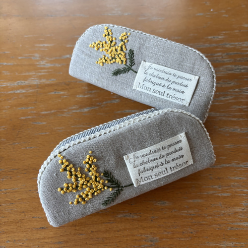再販 幸せミモザ刺繍 ナチュラルで おしゃれメガネスタンド