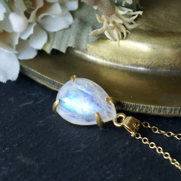 再販x2 レインボームーンストーン ペンダントトップ 18kgp（ヘアライン
