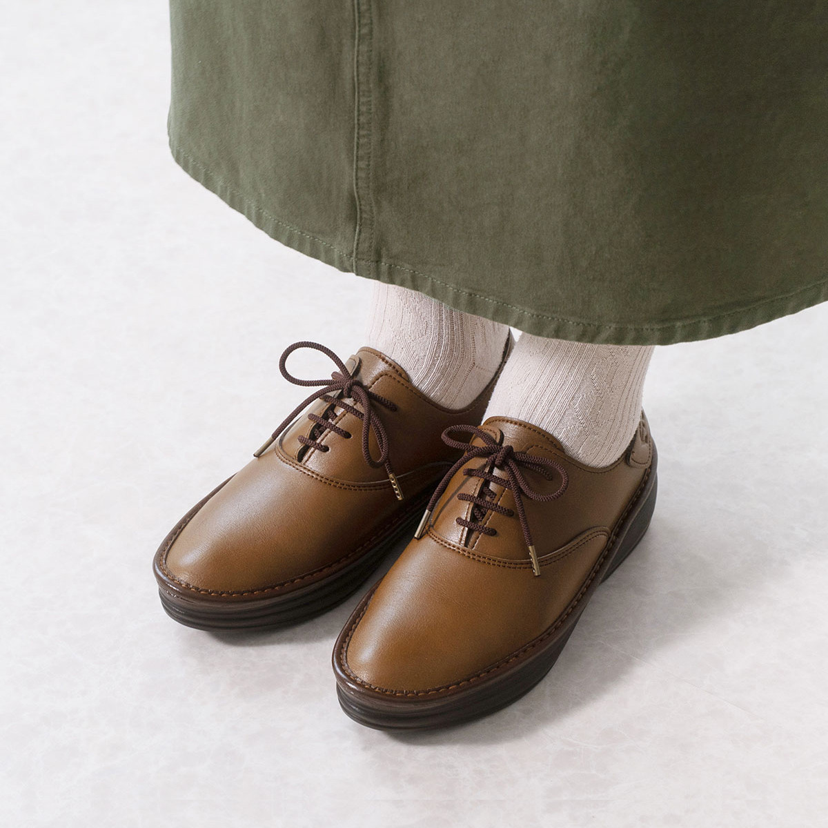 細見えだけどゆったり、大人のレザースニーカー (BARCA) 日本製 【納期5～11日以内発送】