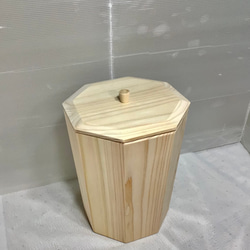 天然木　国産ヒノキ　蓋付き　縁起の良い八角形ゴミ箱　手造り 1枚目の画像