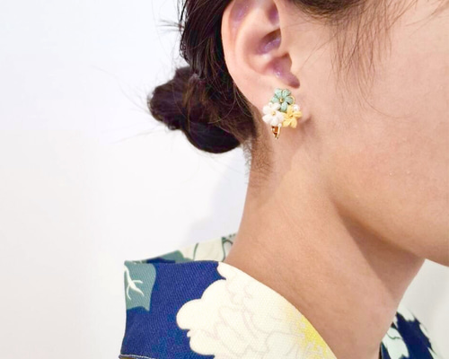 紹介ページ　刺繍糸　フラワー　ピアス　大ぶり　花　ハンドメイド 6b7095662f45c5c6d942dcebc224e2